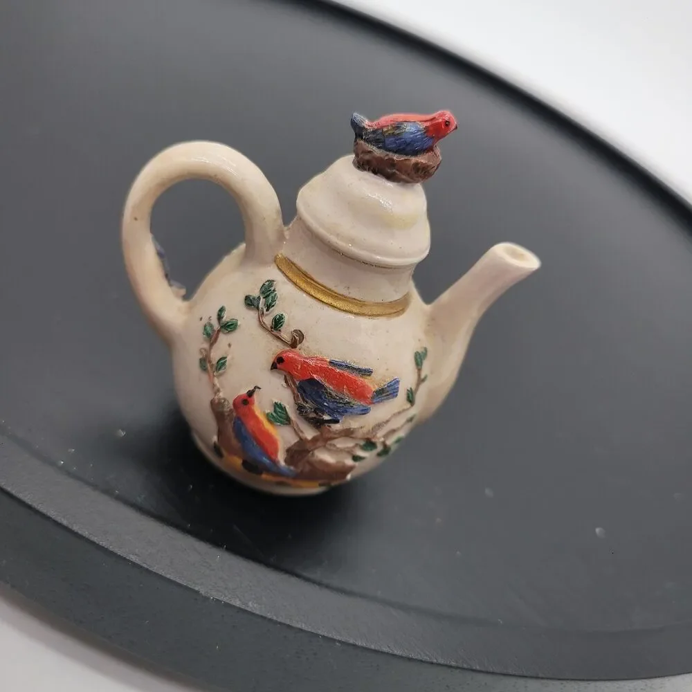 Burton & Burton Red Robin Miniature Teapot 3